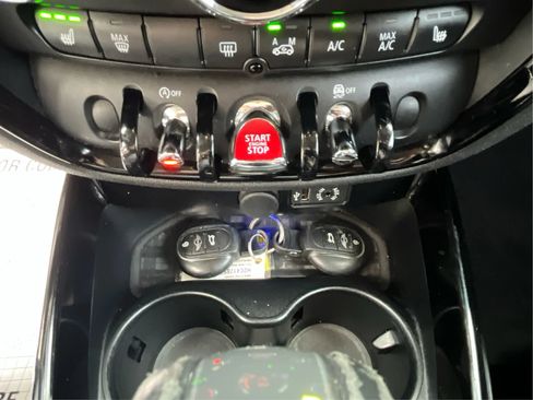 Used 2017 MINI Cooper Clubman ALL4 AWD/4WD image 28