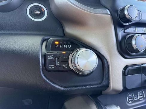Used 2020 RAM 1500 Laramie AWD/4WD image 27