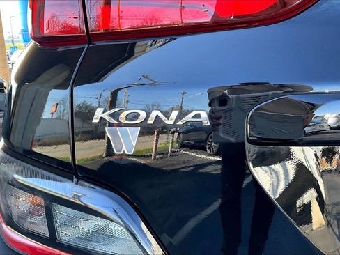 Used 2023 Hyundai Kona SE image 22