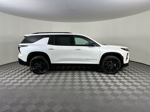Used 2024 Chevrolet Traverse RS image 22