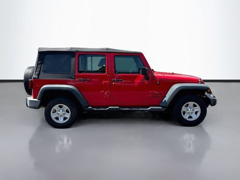 Used 2016 Jeep Wrangler Unlimited Sport w/ Connectivity Group AWD/4WD image 9