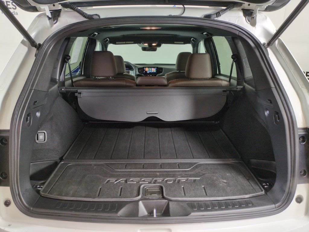 Certified 2025 Honda Passport EX-L image 29