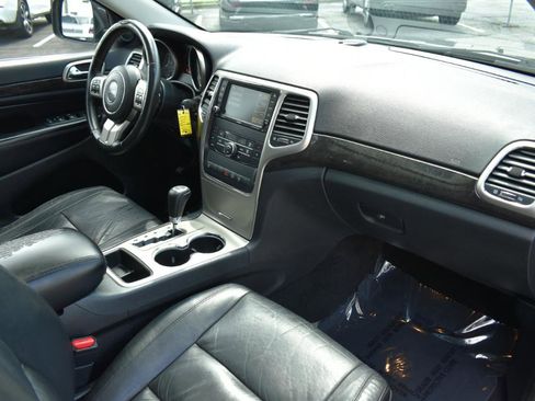Used 2013 Jeep Grand Cherokee Altitude RWD image 13