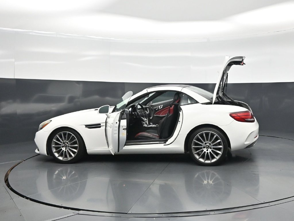 Used 2017 Mercedes-Benz SLC 300 image 30