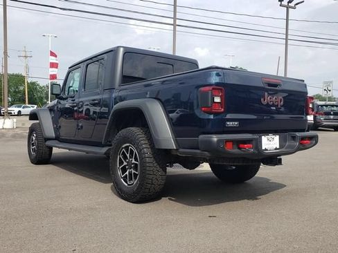 Used 2025 Jeep Gladiator Rubicon w/ Safety Group AWD/4WD image 6