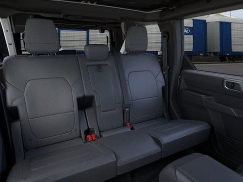 New 2026 Ford Bronco Outer Banks w/ Sasquatch Package image 11