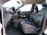 Used 2019 Nissan Kicks SR w/ SR Premium Package image 4