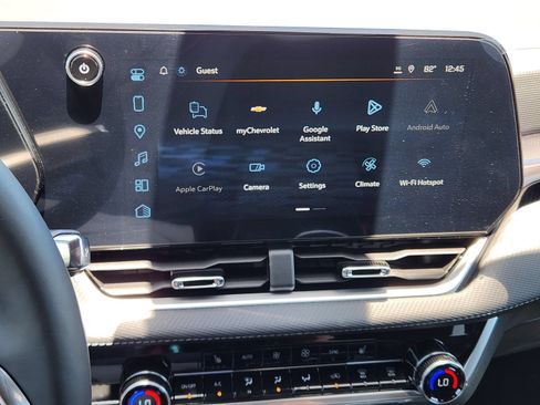 New 2027 Chevrolet Equinox LT w/ Convenience Package II FWD image 16