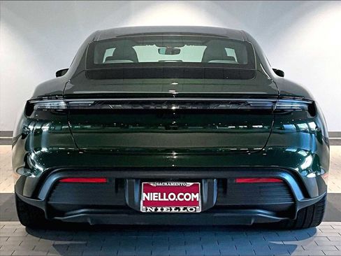 Used 2025 Porsche Taycan image 9