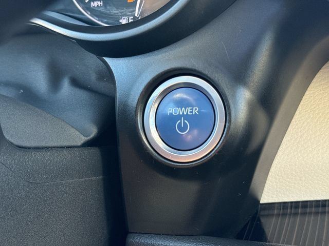 Used 2021 Toyota Sienna Platinum AWD/4WD image 17
