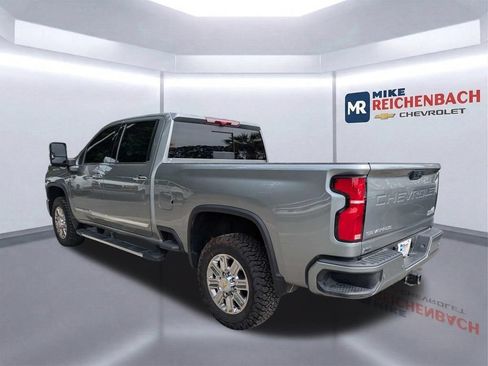 Used 2026 Chevrolet Silverado 2500 High Country w/ Technology Package AWD/4WD image 6