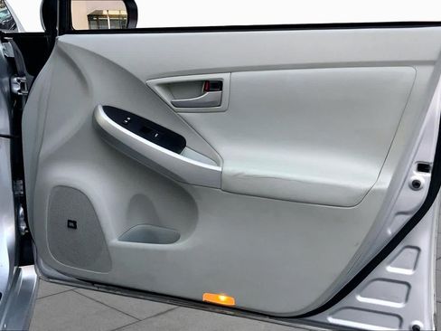 Used 2015 Toyota Prius Four FWD image 21