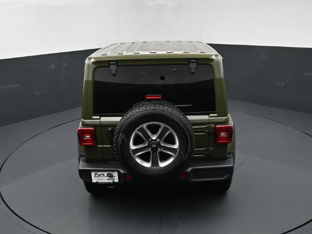 Used 2022 Jeep Wrangler Unlimited Sahara w/ LED Lighting Group AWD/4WD image 17