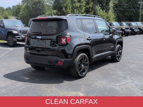 Used 2023 Jeep Renegade Latitude w/ Premium Group AWD/4WD image 3