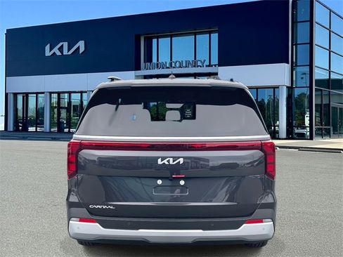 New 2026 Kia Carnival EX image 10