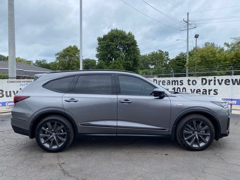Used 2025 Acura MDX A-Spec AWD/4WD image 2