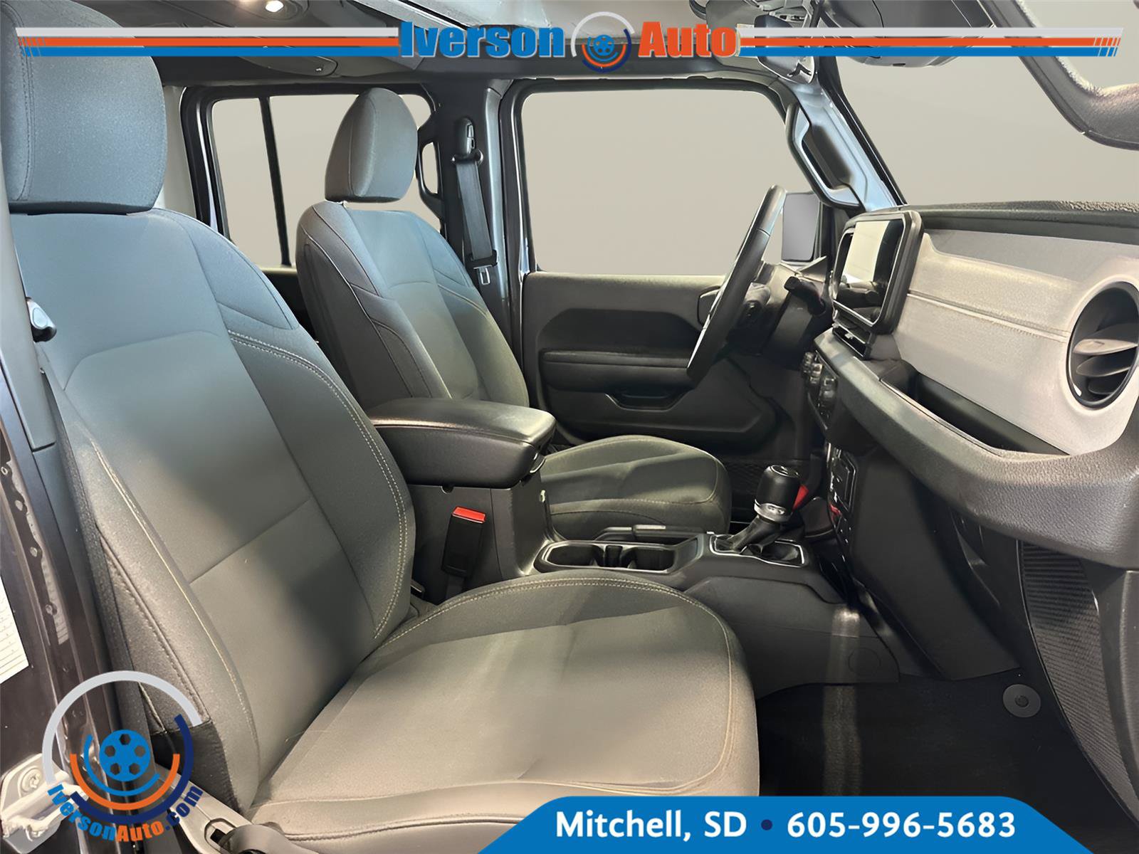 Used 2025 Jeep Wrangler Unlimited Sport AWD/4WD image 32
