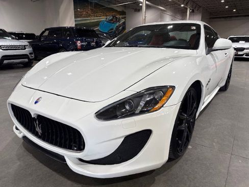 Used 2015 Maserati GranTurismo Sport image 21