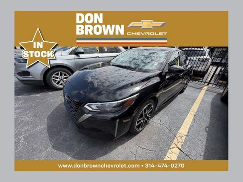 Used 2025 Nissan Sentra SR FWD image 1