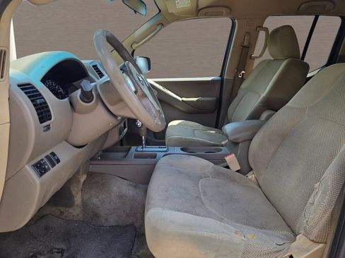 Used 2011 Nissan Frontier SV RWD image 21