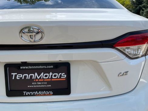 Used 2021 Toyota Corolla LE FWD image 41