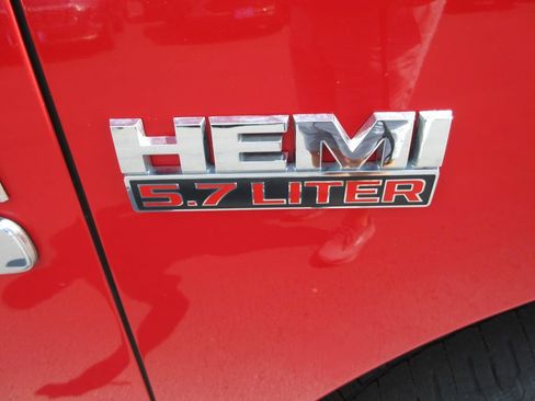 Used 2014 RAM 1500 Express AWD/4WD image 10
