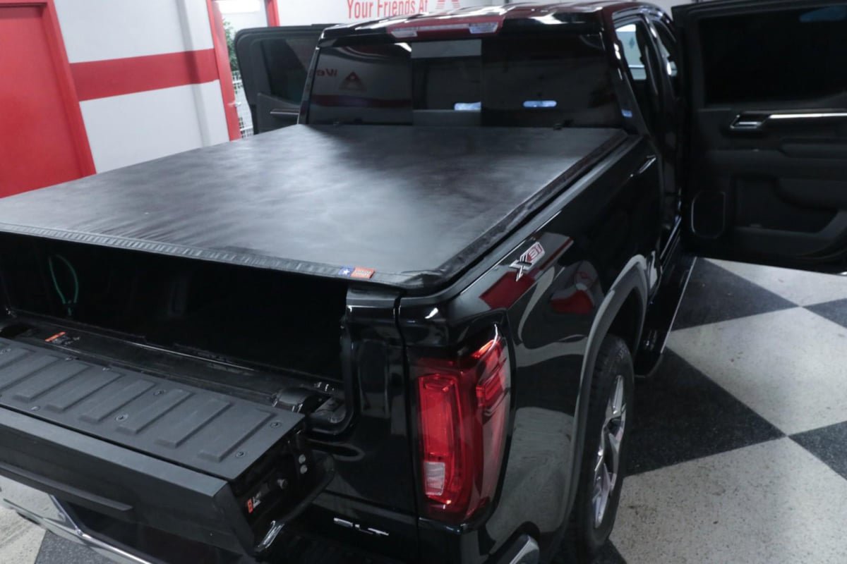 Used 2023 GMC Sierra 1500 SLT AWD/4WD image 36