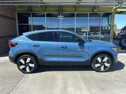 Used 2023 Volvo C40 P8 Recharge Ultimate image 7