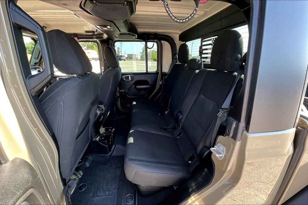 Used 2020 Jeep Gladiator Sport AWD/4WD image 6