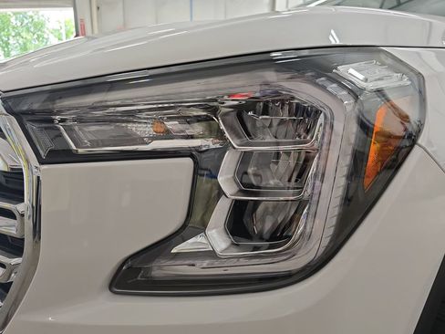 Used 2022 GMC Terrain SLT AWD/4WD image 30