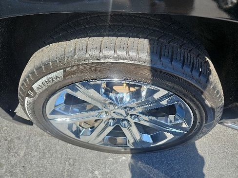 Used 2015 Chevrolet Tahoe LTZ AWD/4WD image 5