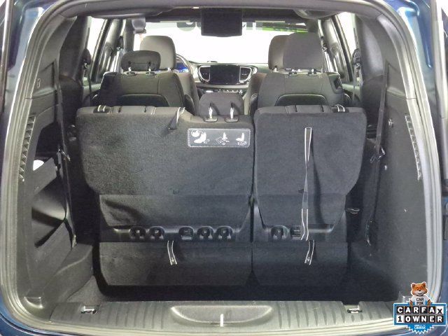Used 2021 Chrysler Pacifica Touring w/ S Appearance Package FWD image 27