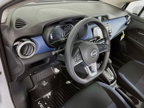 New 2025 Nissan Versa SV w/ Trunk Package FWD image 7