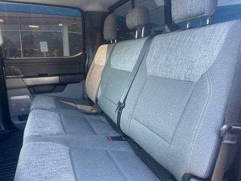 Used 2023 Ford F250 XLT w/ Black Appearance Package AWD/4WD image 14