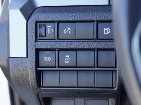 Used 2025 Toyota 4Runner SR5 AWD/4WD image 21