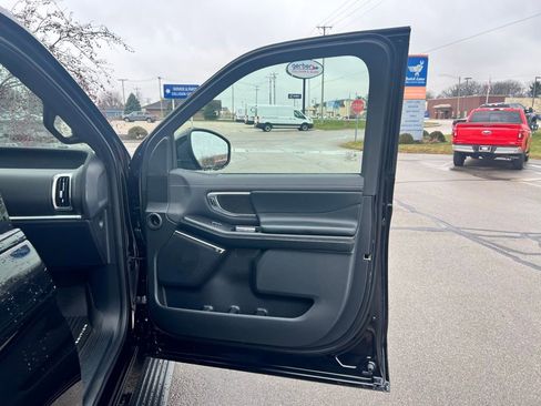 New 2025 Ford Expedition Max Platinum w/ Stealth Performance Package image 42