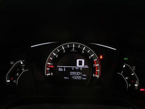 Used 2018 Honda Civic Sport image 13