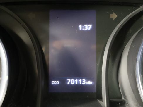 Used 2019 Toyota Camry LE FWD image 31