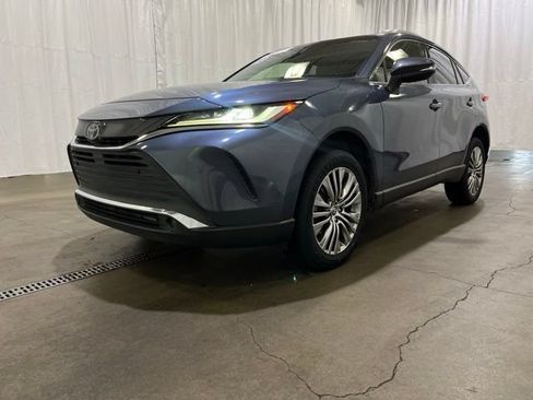 Certified 2022 Toyota Venza XLE AWD/4WD image 25