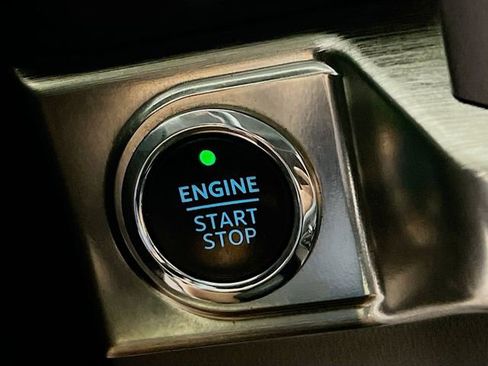 Used 2023 Ford F150 Lariat image 19