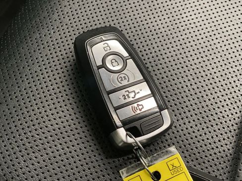 Used 2021 Ford F150 Lariat w/ Max Trailer Tow Package image 27