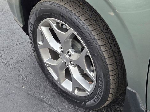 Used 2015 Subaru Forester 2.5i Touring w/ Eyesight & Navigation System AWD/4WD image 11