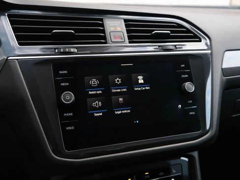 Used 2023 Volkswagen Tiguan SE image 44