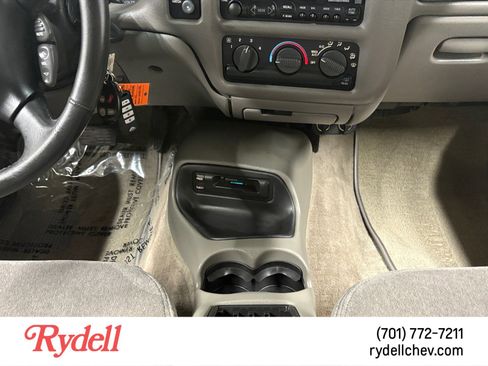 Used 1999 Chevrolet Blazer LS w/ Cold-Climate Pkg AWD/4WD image 15