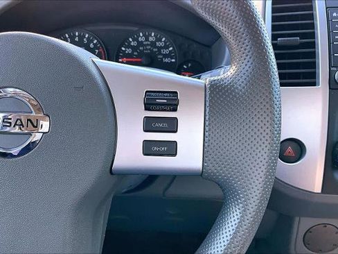 Certified 2021 Nissan Frontier SV w/ Midnight Edition Floor Mats image 24