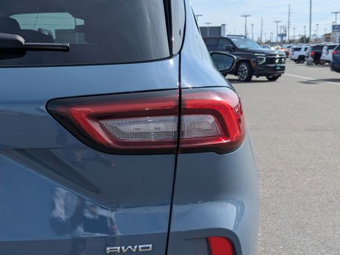 Used 2025 Ford Escape Active image 45