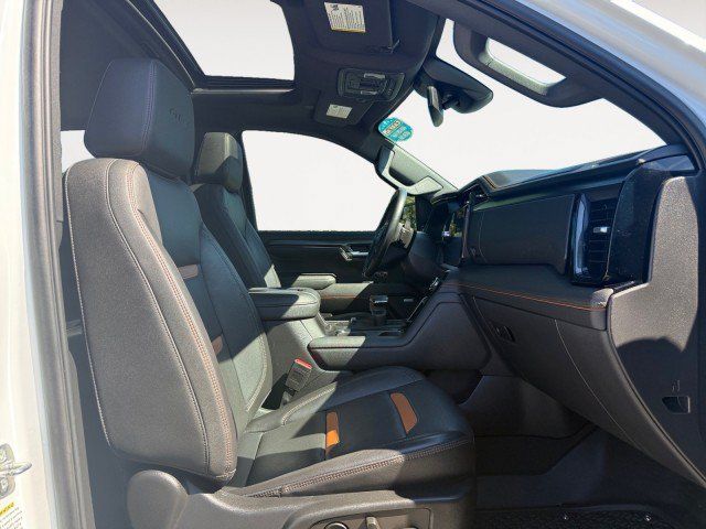 Used 2022 GMC Sierra 1500 AT4 w/ AT4 Preferred Package AWD/4WD image 10