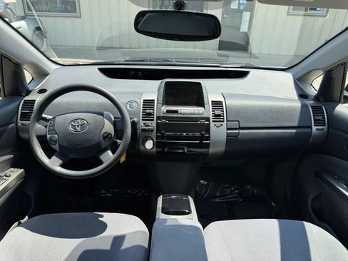 Used 2007 Toyota Prius Touring FWD image 2