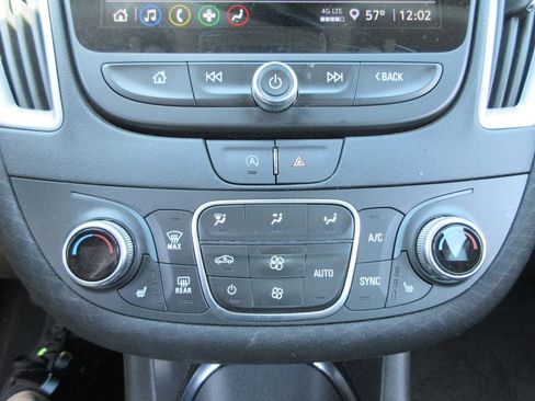 Used 2024 Chevrolet Malibu LT FWD image 28