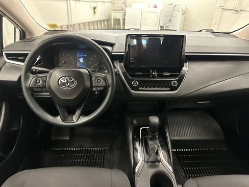 Used 2025 Toyota Corolla LE FWD image 24